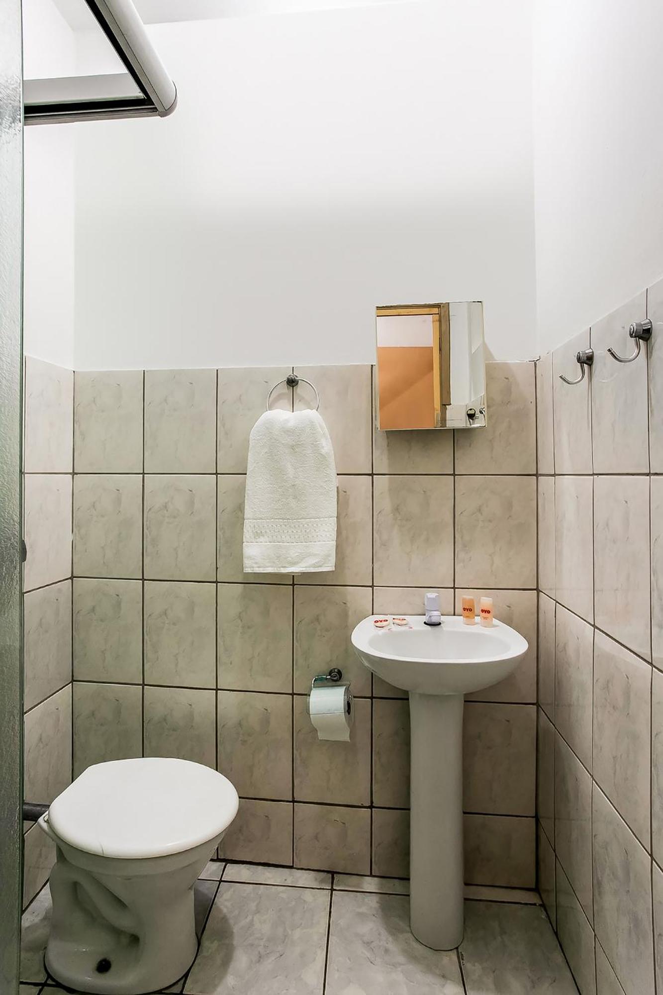 Hotel Oyo Hotel Nobrega Aeroporto De Congonhas, Sao Paulo 4*